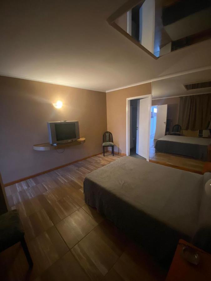 Hotel-Alojamiento Candilejas Paraná Extérieur photo