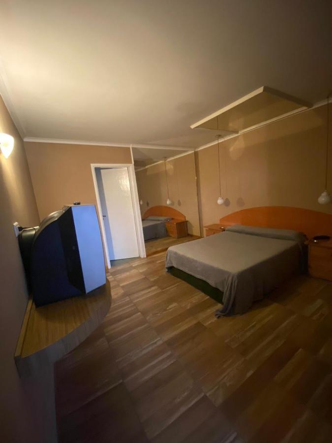 Hotel-Alojamiento Candilejas Paraná Extérieur photo